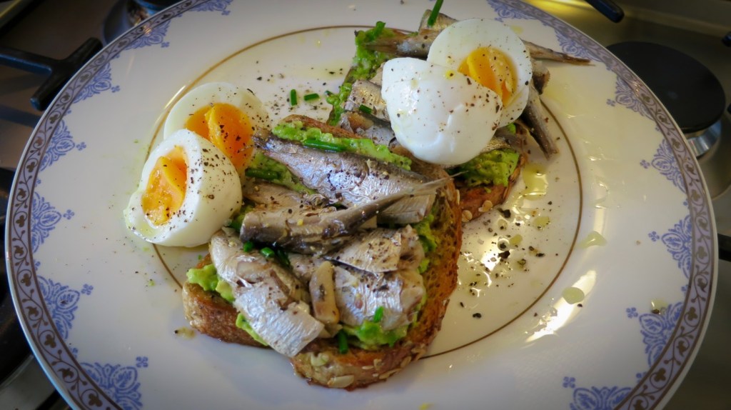 Toast with sardines and avacado